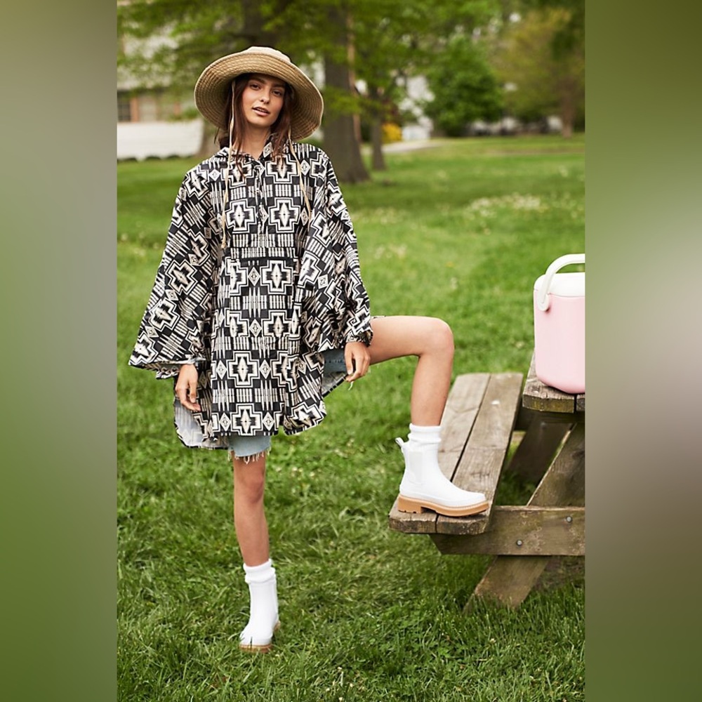 Free People Pendleton Black White Chief Joseph Aztec Geometric Rain Poncho OS